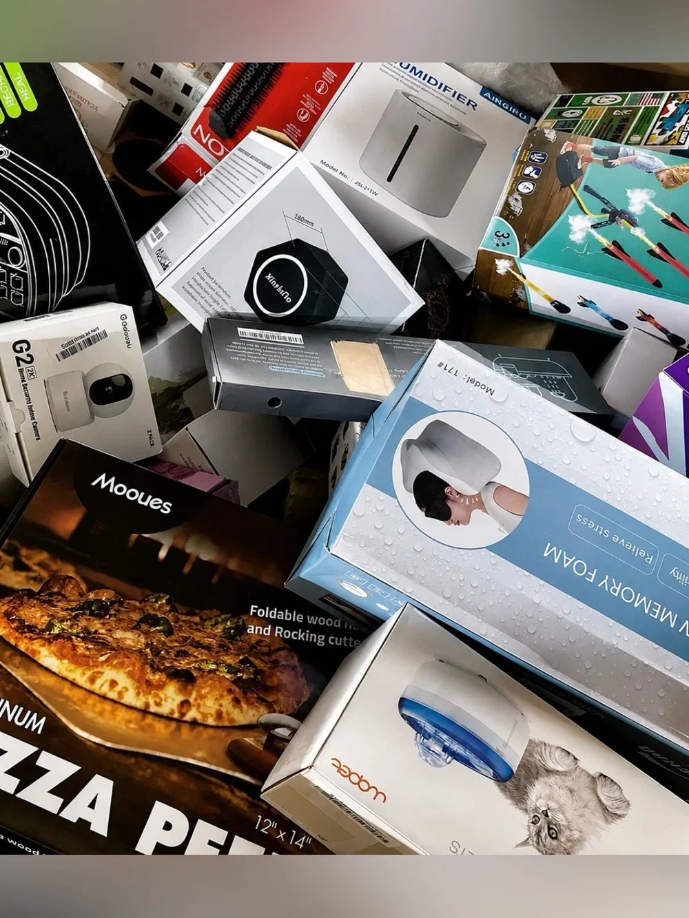 Assorted Amazon Electronics & Accessories Bundle - Mixed Brands -